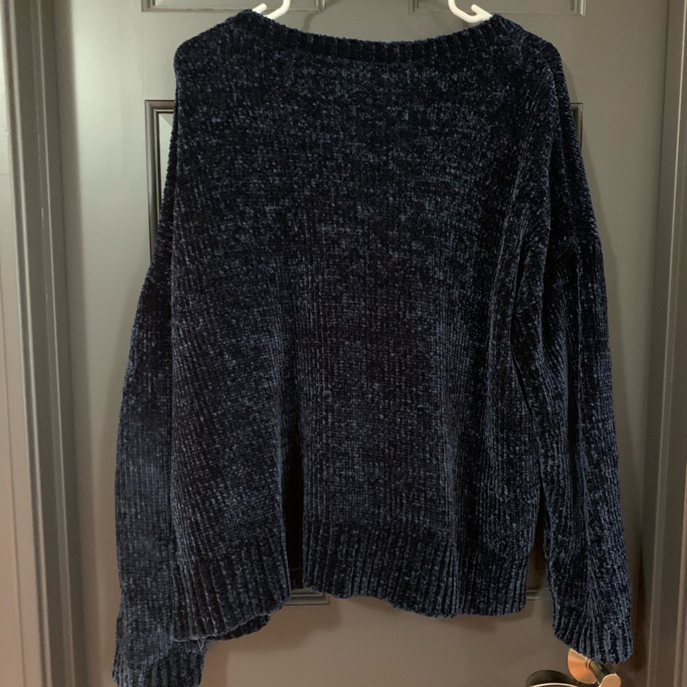 Sweater - Picture 3 of 4